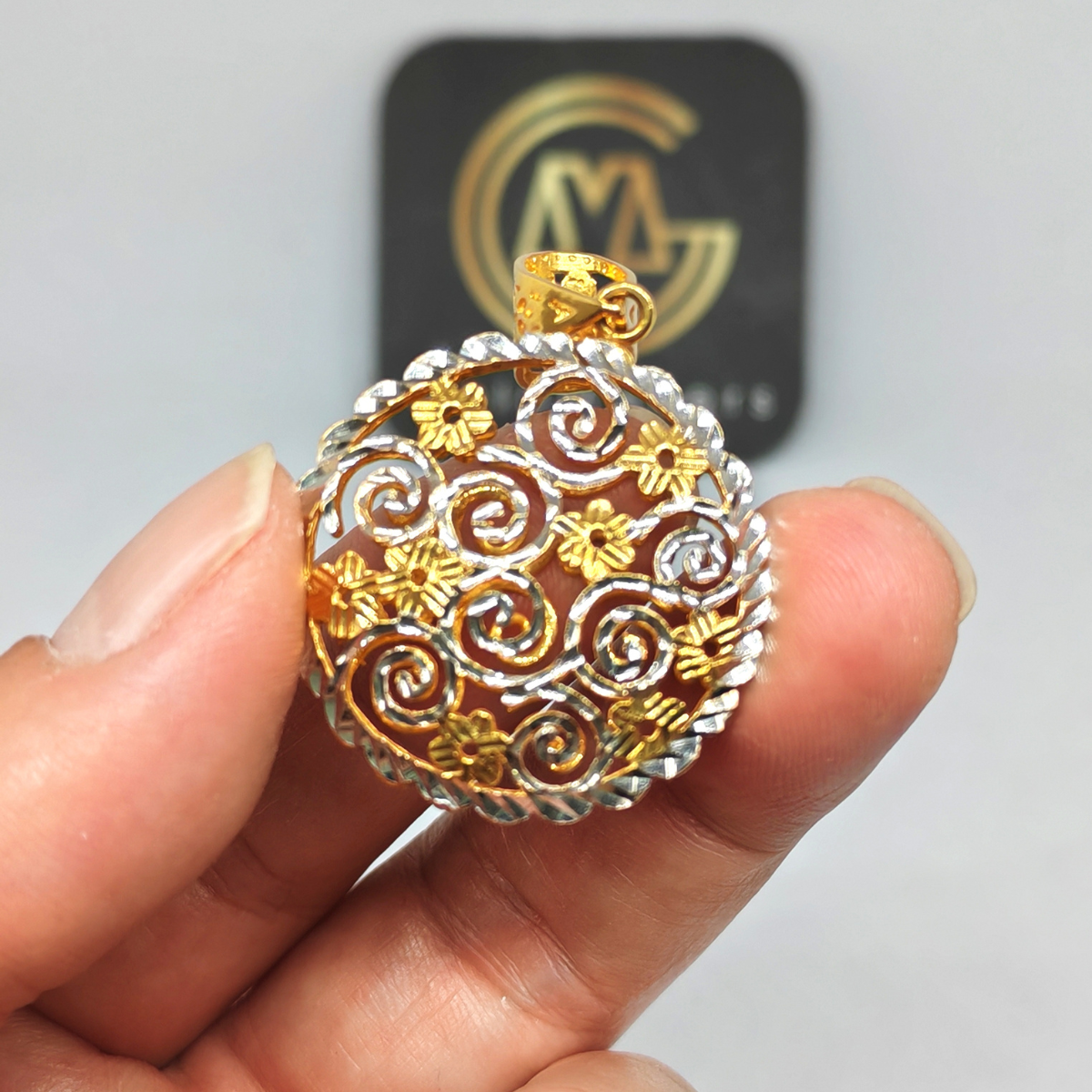GM Pendant Fashion 2 Tone 916 Gold - Image 4
